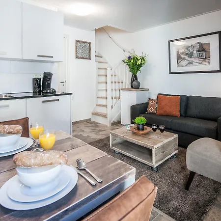 Plantage Garden Апарт-отель 3*